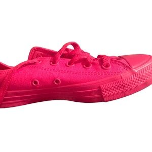 Brand new in box Converse Pink Sneakers